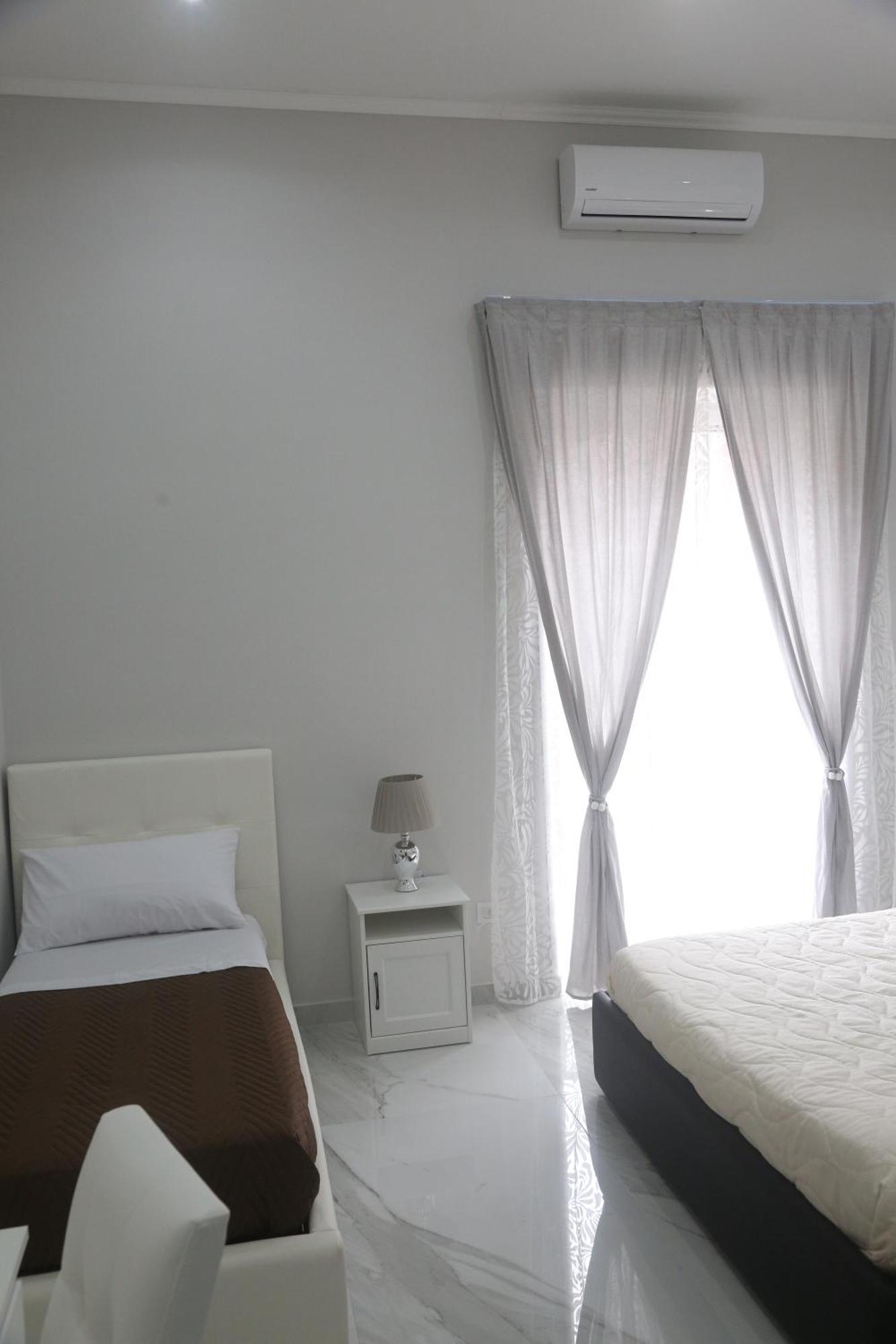 Opera Home Napoli Buitenkant foto